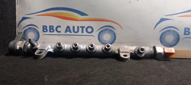 Rampa injectoare 2.0 cag audi a4 b8  03l130089