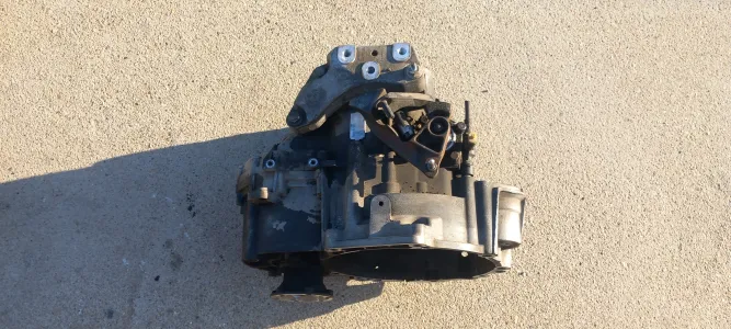 Cutie viteze manuala 2.0 cffb vw passat b7