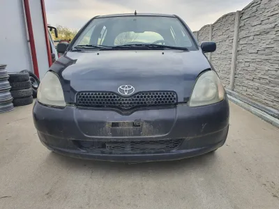 Toyota yaris 1 1.0b