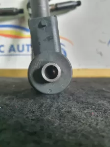 Injector 1.7 d opel astra h  0445110174