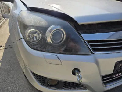 Far opel astra h cu lupa d.