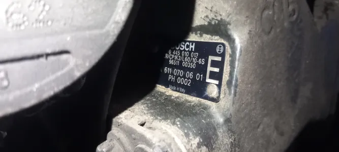 Pompa injectie 2.2 d mercedes vito w638 0445010013