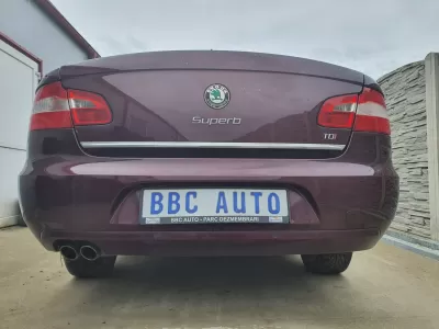 Bara spate skoda superb 2  berlina