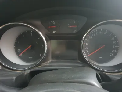 Ceasuri bord opel insignia b diesel