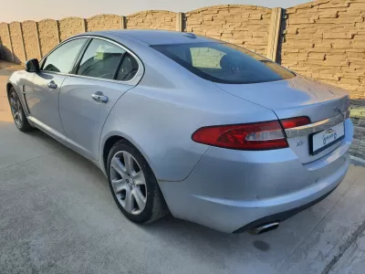 Stop jaguar xf s.