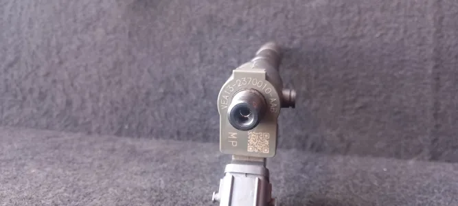 Injector 2.0 d d4204t14 volvo s60 ii