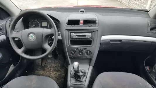 Skoda octavia 2  2.0 fsi