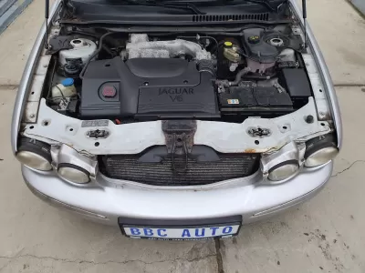 Cutie viteze manuala 2.5 b 4x4 jaguar x-type 5tr