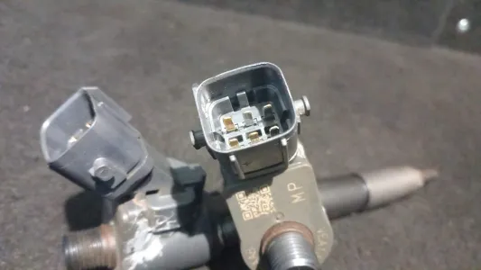 Injector 2.0 d d4204t14 volvo s60 ii