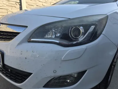 Far opel astra j s. xenon
