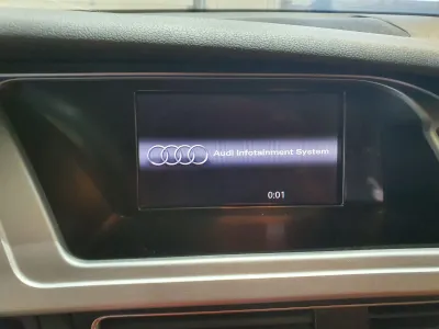 Display navigatie audi a4 b8