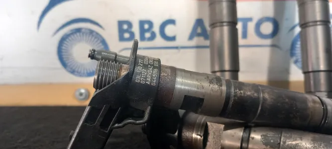 Injector 2.0 caga audi a4 b8   03l130277