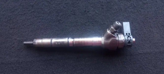 Injector 2.0 crlb vw passat b8 04l130277 ac